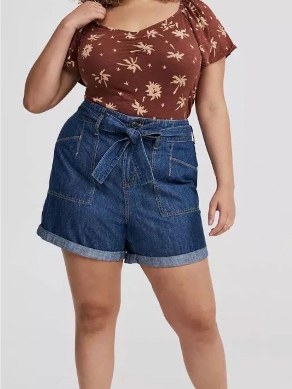 Torrid Baggy High Rise Tie Belt Lightweight Denim Short Size 16- 4.5" Inseam